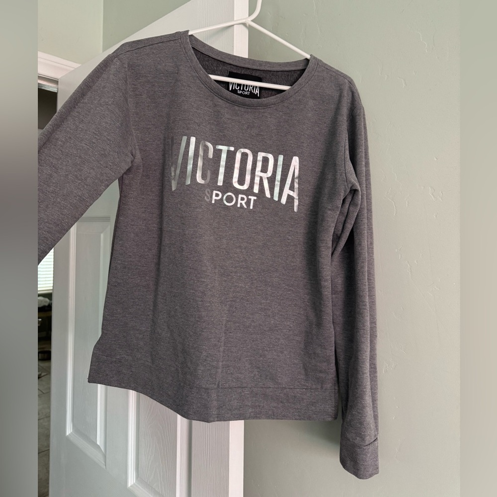 NWOT VICTORIA SPORT SWEATER SIZE SMALL